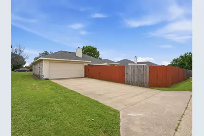 1531 Rebecca Lane, Lancaster, TX 75134 - Photo 23