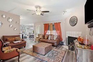 1531 Rebecca Ln, Lancaster, TX 75134 - Photo 5