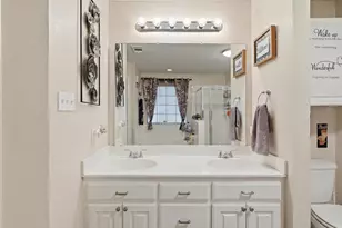 1531 Rebecca Ln, Lancaster, TX 75134 - Photo 11