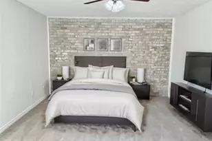 2310 Chapel Hill Ln, Arlington, TX 76014 - Photo 13