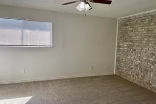 2310 Chapel Hill Ln, Arlington, TX 76014 - Photo 19