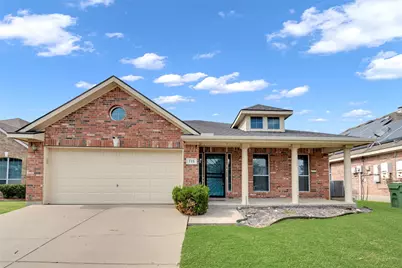 715 W Milton Drive, Arlington, TX 76001 - Photo 1