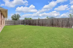 715 W Milton Dr, Arlington, TX 76001 - Photo 25
