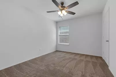 715 W Milton Drive, Arlington, TX 76001 - Photo 15