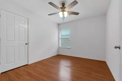 715 W Milton Drive, Arlington, TX 76001 - Photo 17