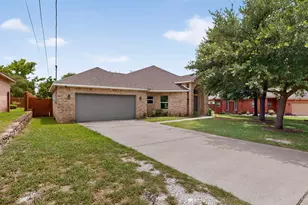 2230 Larry Dr, Dallas, TX 75228 - Photo 3