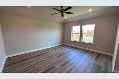 10813 Bloodstone Drive, Fort Worth, TX 76036 - Photo 5