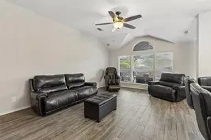 7918 Kings Ct, Rowlett, TX 75089 - Photo 9