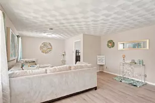 927 Poinsettia Dr, Lancaster, TX 75146 - Photo 21