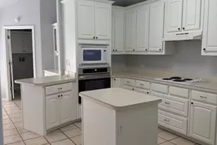 9703 Argyle Ct, Granbury, TX 76049 - Photo 7