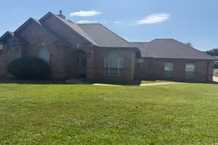 9703 Argyle Ct, Granbury, TX 76049 - Photo 3