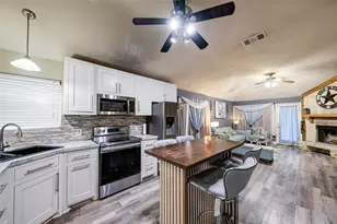 1010 Savage Dr, Denton, TX 76207 - Photo 9