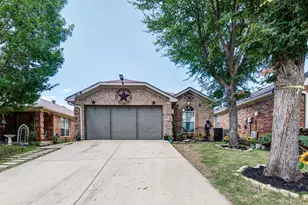 1010 Savage Dr, Denton, TX 76207 - Photo 3
