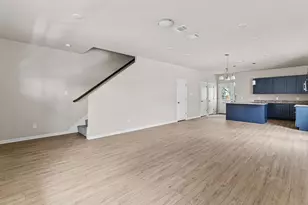 320 W Gambrell St, Fort Worth, TX 76115 - Photo 3