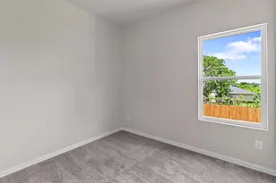 320 W Gambrell St, Fort Worth, TX 76115 - Photo 21