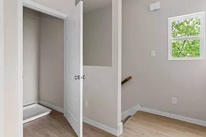 320 W Gambrell Street, Fort Worth, TX 76115 - Photo 19