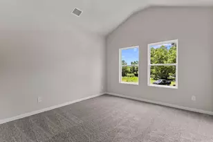 320 W Gambrell St, Fort Worth, TX 76115 - Photo 13