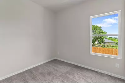 320 W Gambrell Street, Fort Worth, TX 76115 - Photo 23