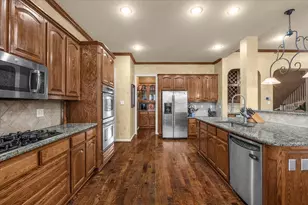 704 Landsbury Ct, Keller, TX 76248 - Photo 17