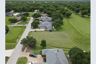 8812 Bellechase Road, Granbury, TX 76049 - Photo 3