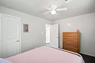 1001 N Carroll Blvd, Denton, TX 76201 - Photo 11