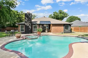 3481 Galaway Bay Dr, Grand Prairie, TX 75052 - Photo 5