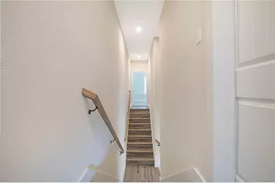 1319 W Main Street #17, Gun Barrel City, TX 75156 - Photo 5