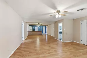 311 W 7th St, Irving, TX 75060 - Photo 23