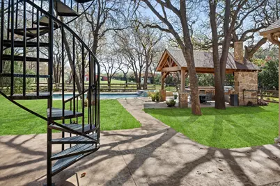 1720 Mistletoe Drive, Flower Mound, TX 75022 - Photo 25