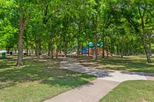 1214 Valencia Ln, Lewisville, TX 75067 - Photo 25