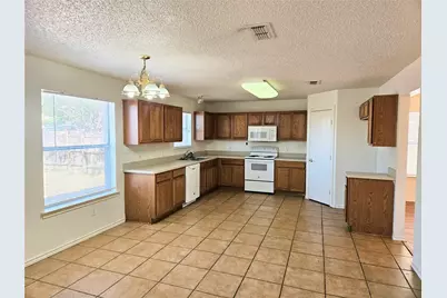 8405 Three Bars Drive, Fort Worth, TX 76179 - Photo 5