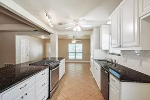 218 Raintree Dr, Highland Village, TX 75077 - Photo 9