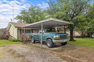 605 S Ricketts St, Sherman, TX 75092 - Photo 3