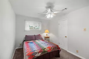 605 S Ricketts St, Sherman, TX 75092 - Photo 17