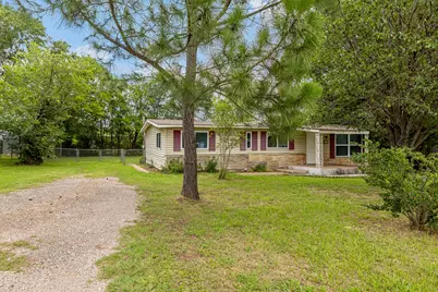 110 W Shadowwood Street, Gun Barrel City, TX 75156 - Photo 3