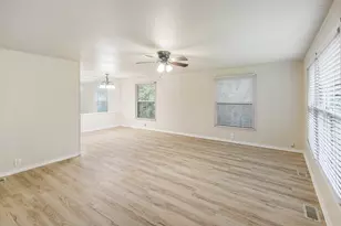 110 W Shadowwood St, Gun Barrel City, TX 75156 - Photo 5