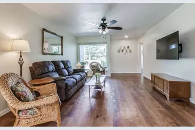 809 N Cottonwood Drive, Richardson, TX 75080 - Photo 3