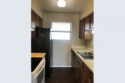 2526 W Prairie Street #202, Denton, TX 76201 - Photo 5