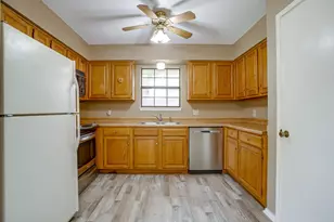 9020 Wessex Ct, Fort Worth, TX 76134 - Photo 9