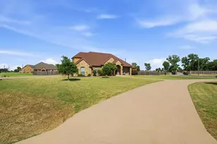 102 Brock Ct, Millsap, TX 76066 - Photo 7