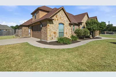 102 Brock Court, Millsap, TX 76066 - Photo 3