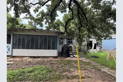 11039 Oakview Drive, Balch Springs, TX 75180 - Photo 9