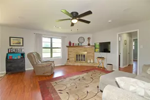 1208 Aspen Rd, Gainesville, TX 76240 - Photo 5