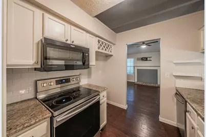 6402 Valleybrooke Court, Arlington, TX 76001 - Photo 9
