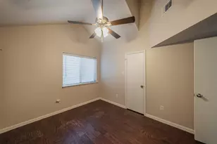 6402 Valleybrooke Ct, Arlington, TX 76001 - Photo 21