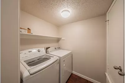 6402 Valleybrooke Court, Arlington, TX 76001 - Photo 11