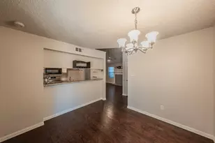 6402 Valleybrooke Ct, Arlington, TX 76001 - Photo 7