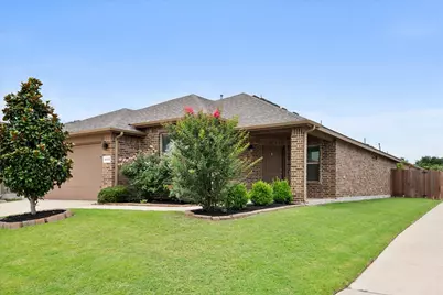 8333 Muddy Creek Drive, Fort Worth, TX 76131 - Photo 1