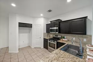 8333 Muddy Creek Dr, Fort Worth, TX 76131 - Photo 5