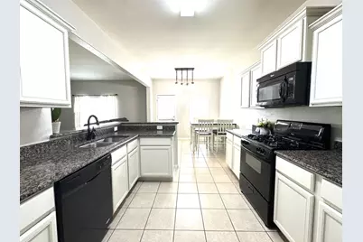 1100 Port Way, Crowley, TX 76036 - Photo 11